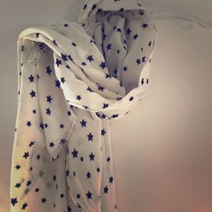 🥂sale! White scarf with black stars. Winter wear.